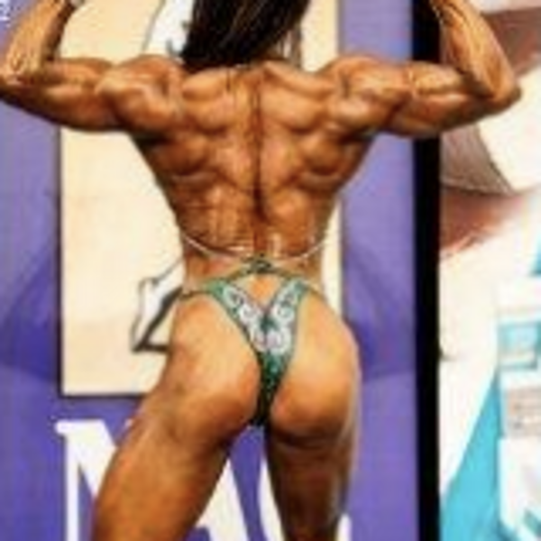 Dvigubas bicepsas iš nugaros