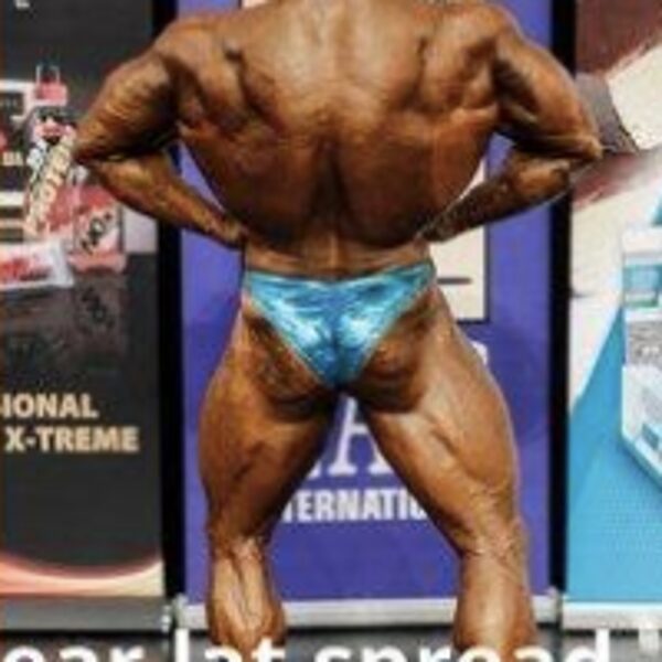 Plačiausias nugaros raumuo iš nugaros