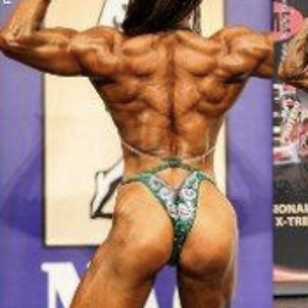 Dvigubas bicepsas iš nugaros